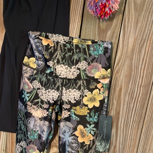 Fabulous Floral Night Leggings by Playground LA - Picture 4 of 8